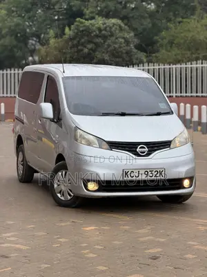 Nissan NP200 2009 Silver