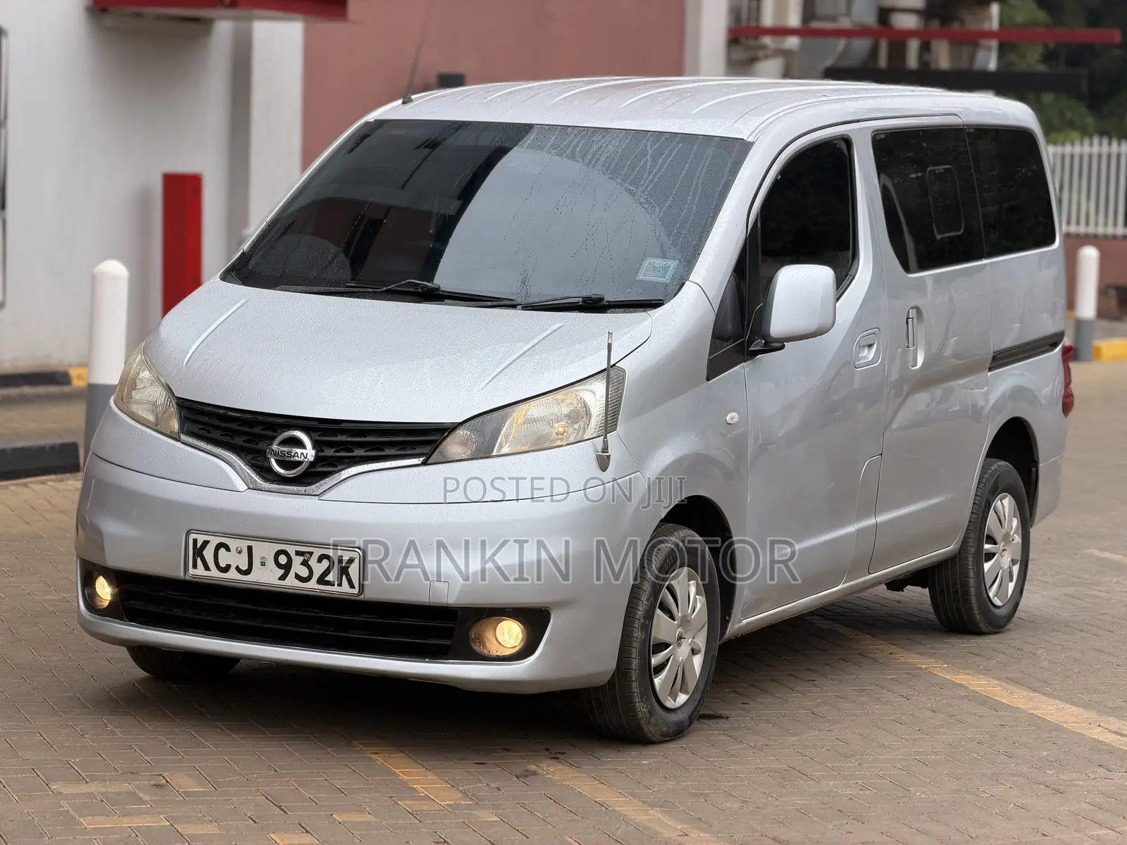 Nissan NP200 2009 Silver