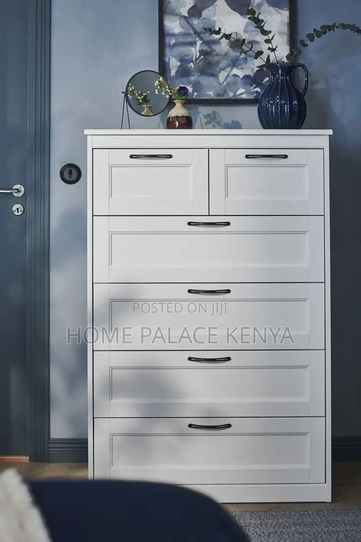 Chest of Drawers; Space Saving Chest of Drawers for Compact Bedrooms