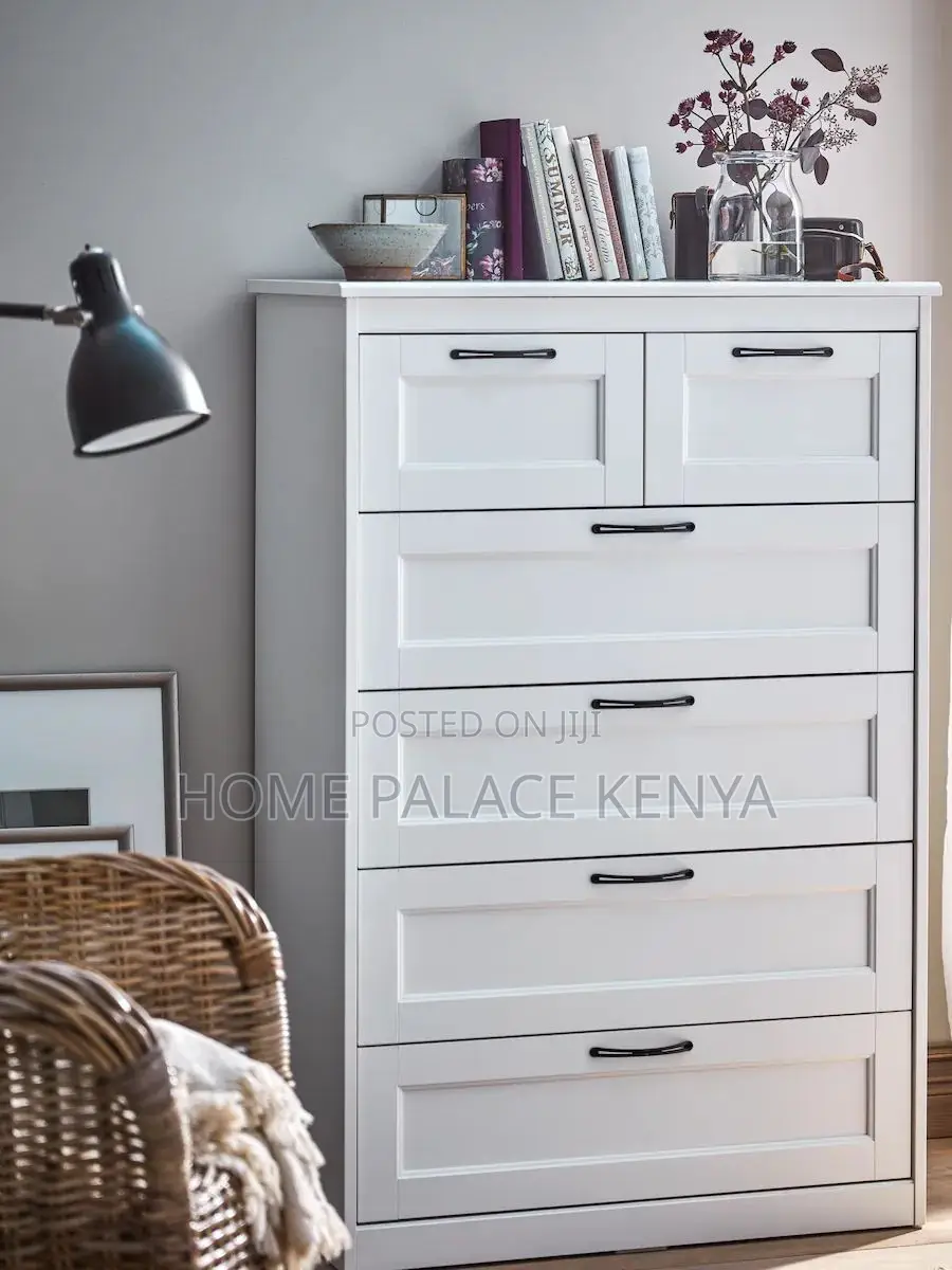 Chest of Drawers; Space Saving Chest of Drawers for Compact Bedrooms