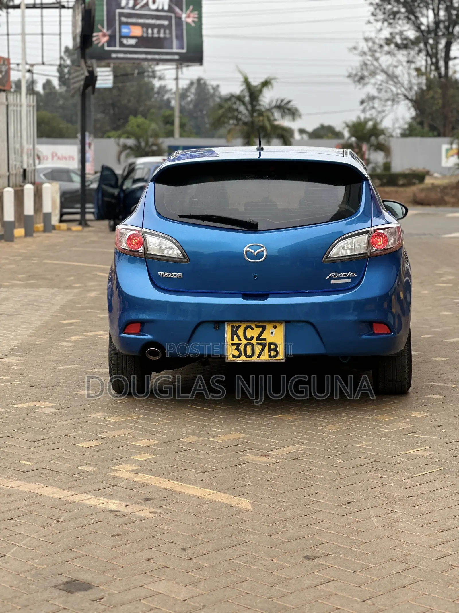 Mazda Axela 2013 Blue