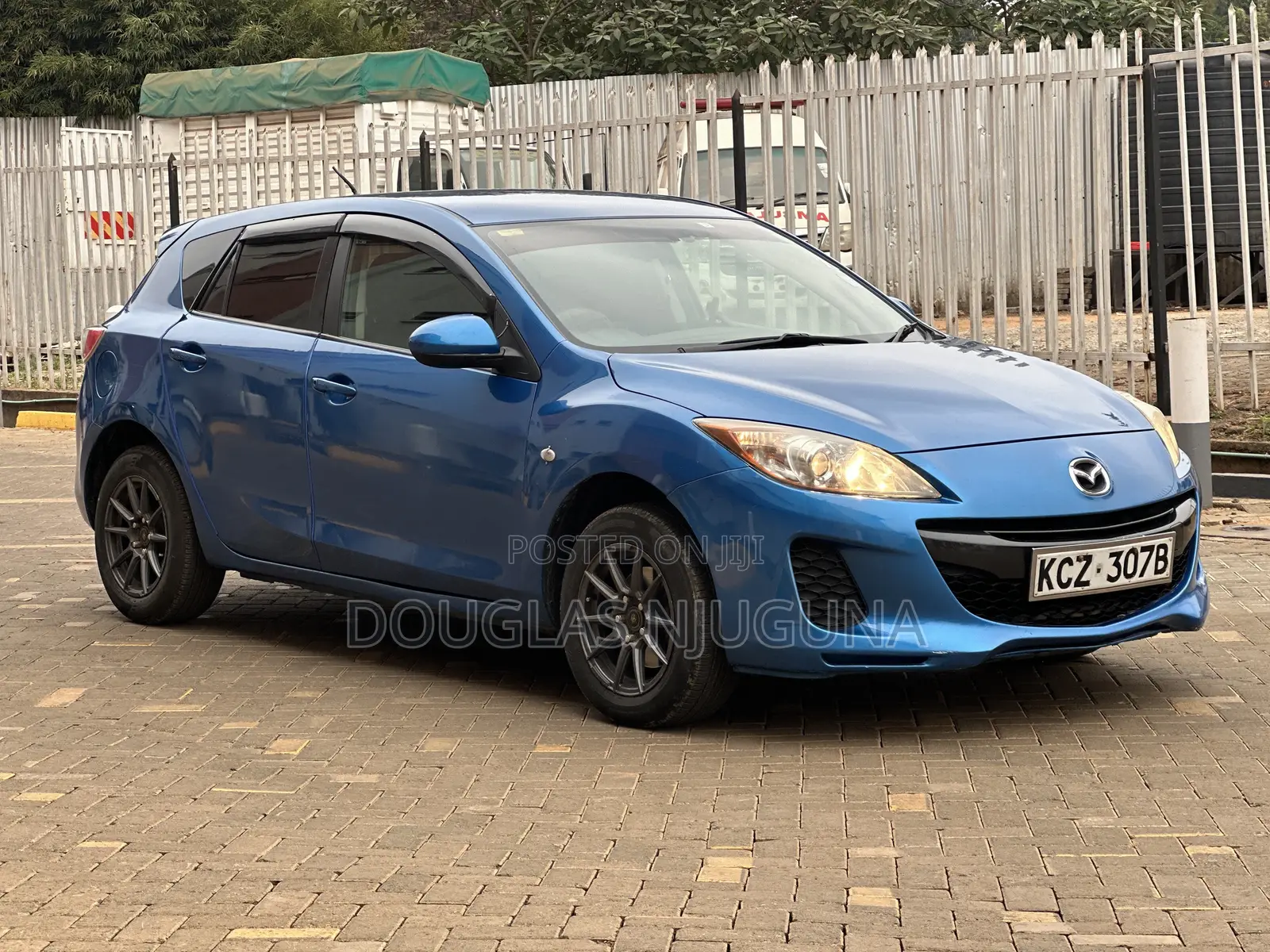Mazda Axela 2013 Blue