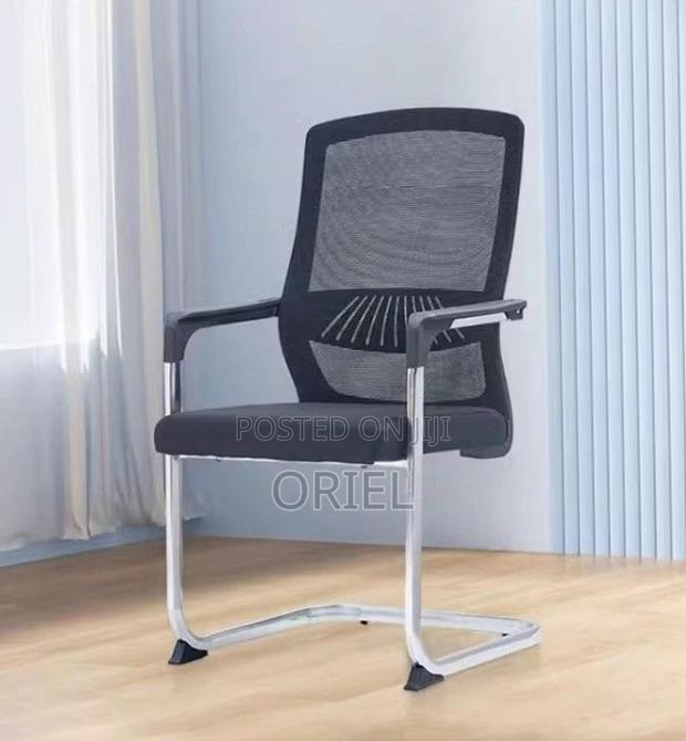 Visitor Mesh Waiting Chair : Ergonomic Visitor Waiting Seat