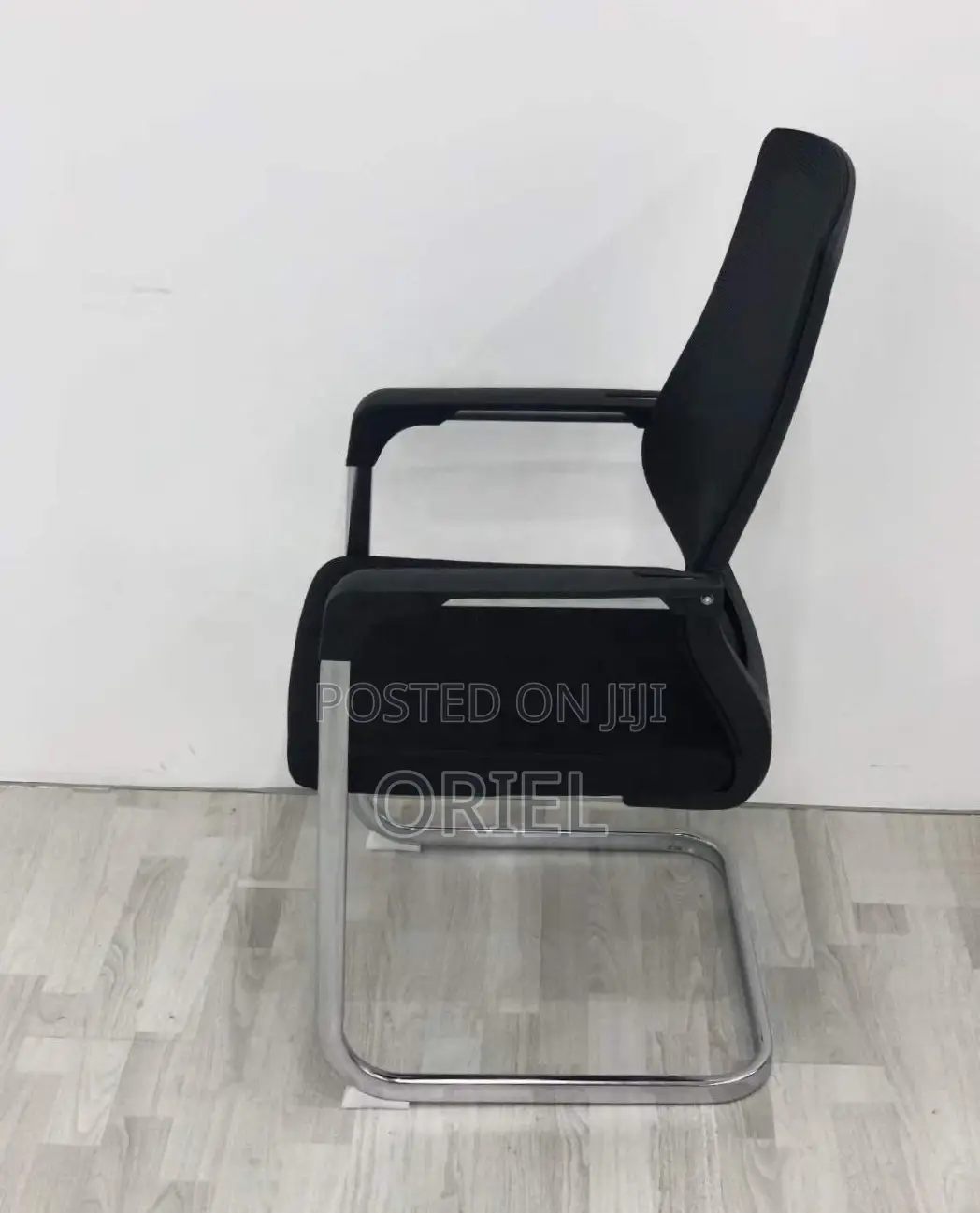 Visitor Mesh Waiting Chair : Ergonomic Visitor Waiting Seat