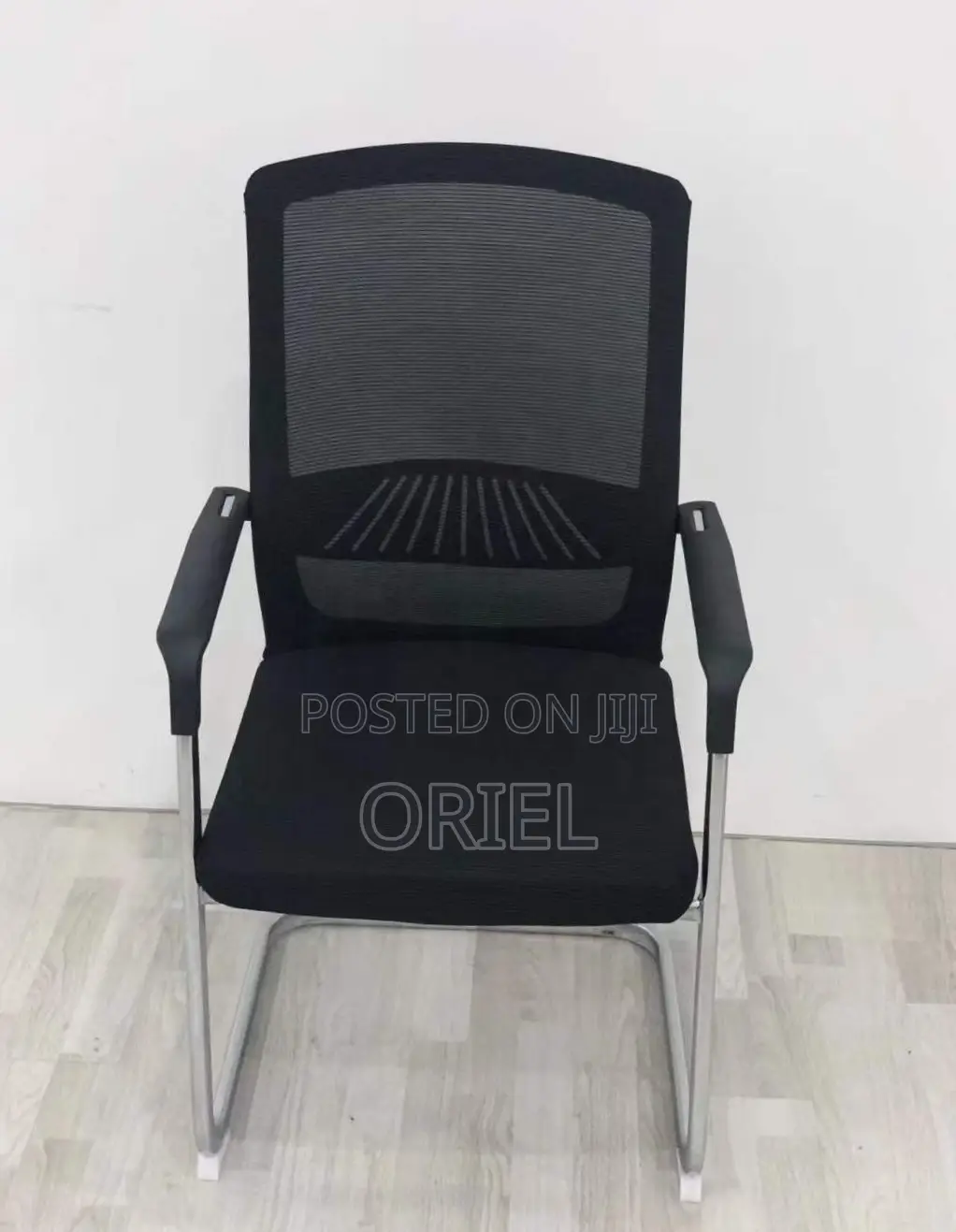 Visitor Mesh Waiting Chair : Ergonomic Visitor Waiting Seat