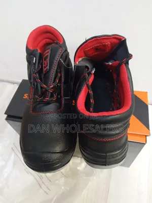 Knicker Safety Boots Waterproof Leather Slip Resistant Sole