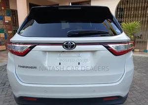 Toyota Harrier 2.0 2019 White