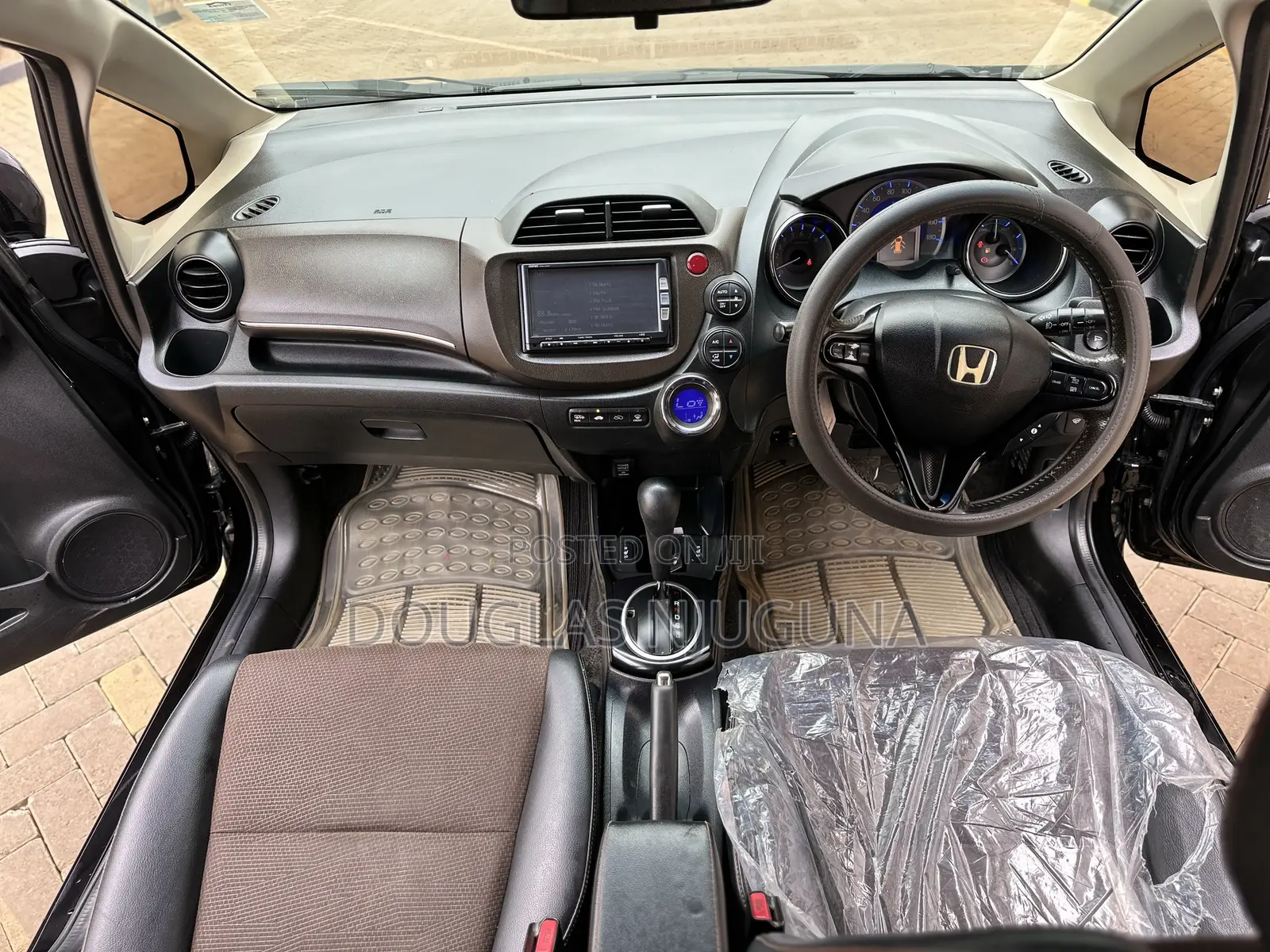 Honda Fit Shuttle 1.3 Hybrid 2WD 2013 Black
