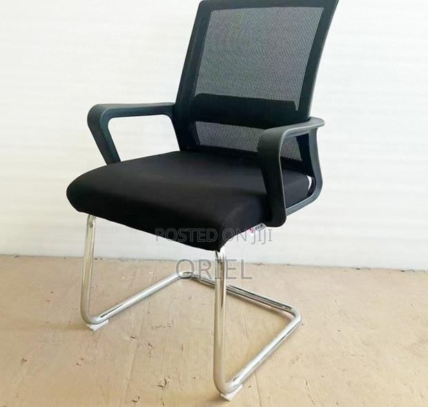 Sled Base Mesh Visitor Chair : Reception Mesh Guest Chair