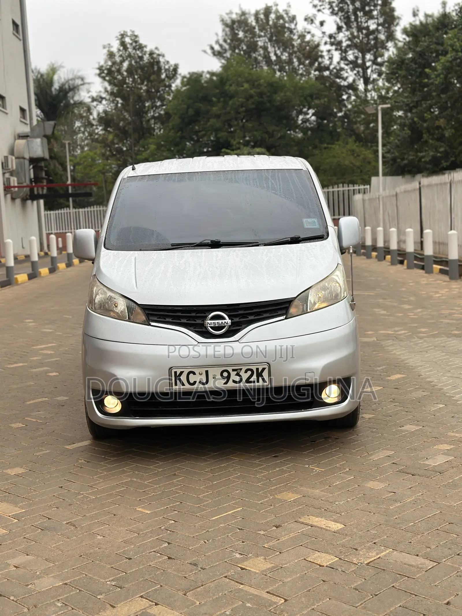 Nissan NV200 2010 Silver