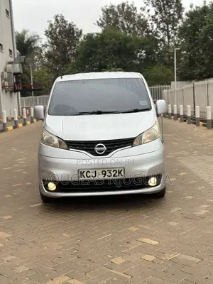 Nissan NV200 2010 Silver