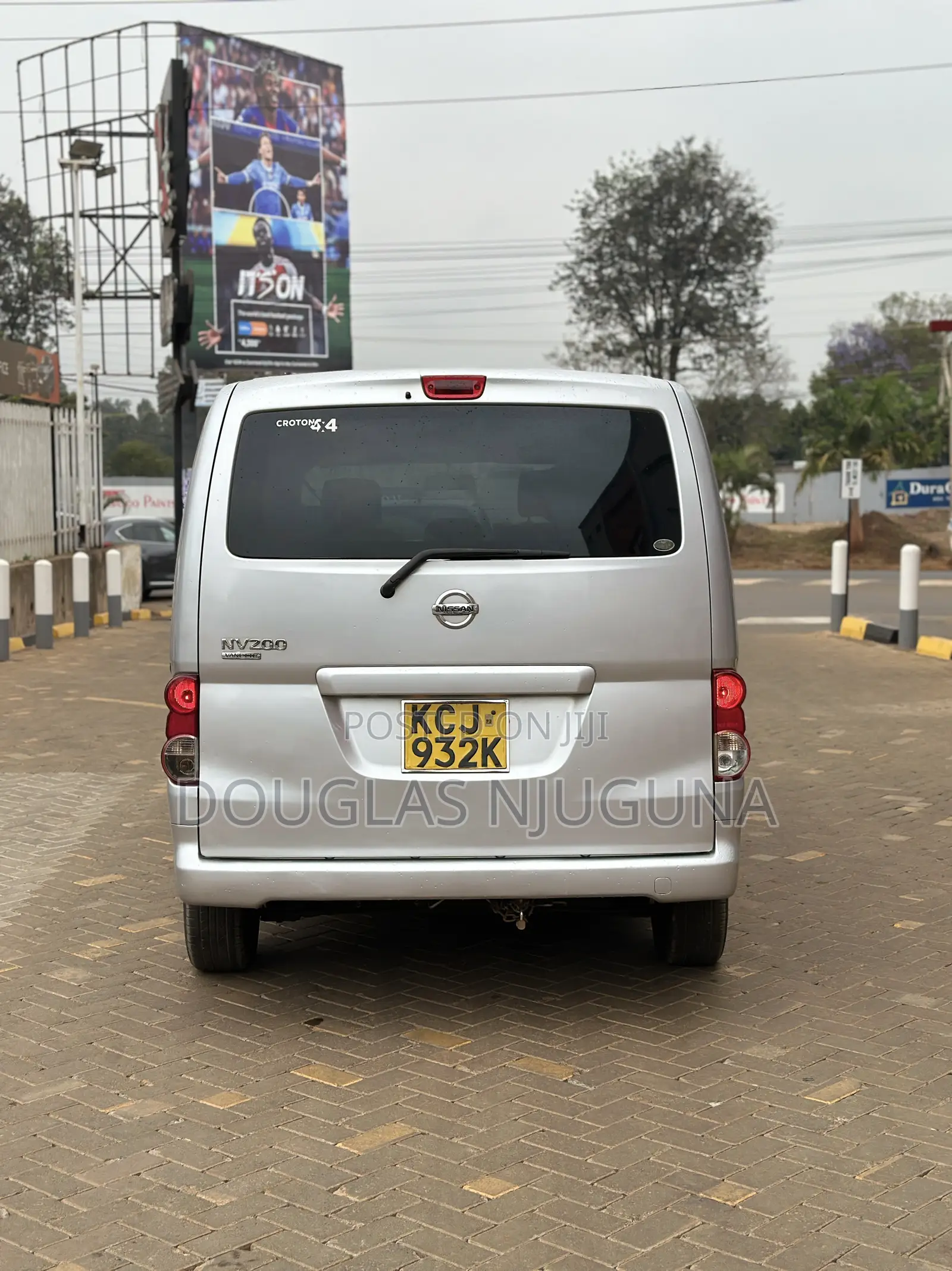 Nissan NV200 2010 Silver