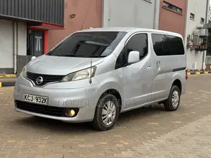 Nissan NV200 2010 Silver