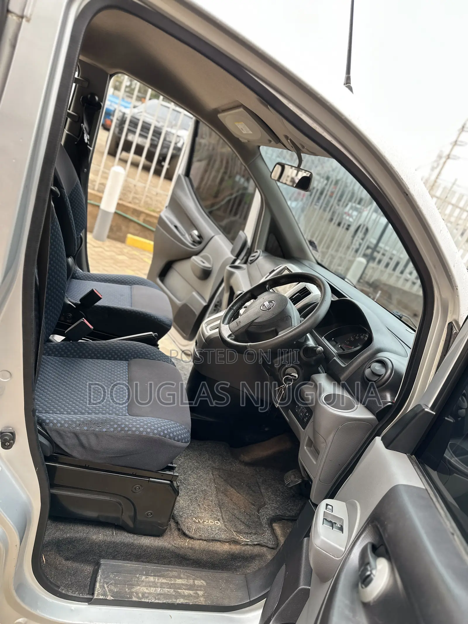 Nissan NV200 2010 Silver