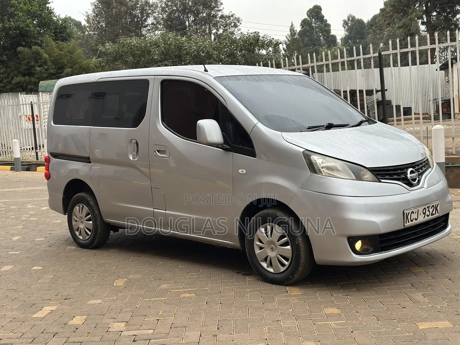 Nissan NV200 2010 Silver