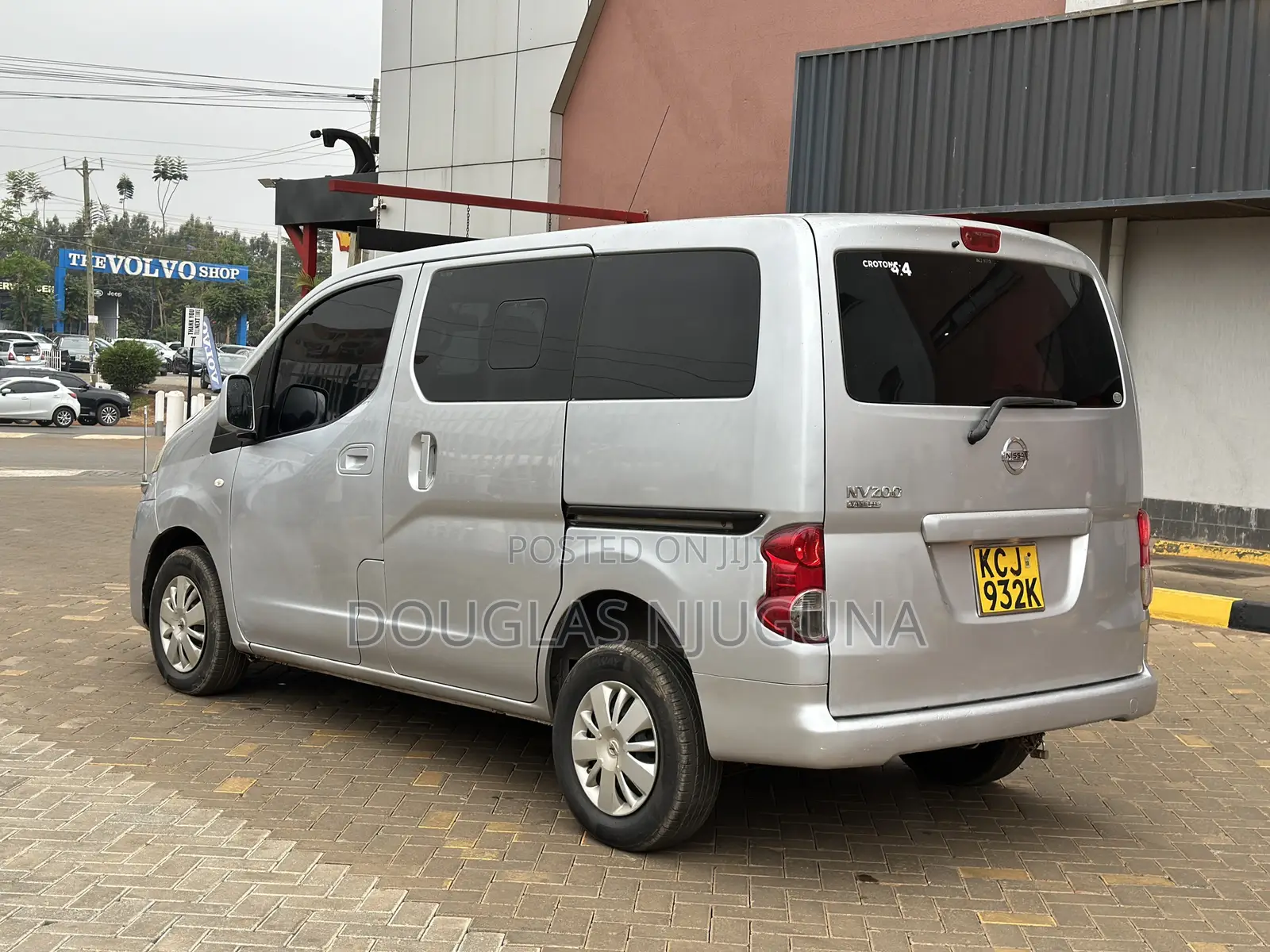 Nissan NV200 2010 Silver