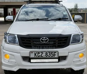 Toyota Hilux 2013
