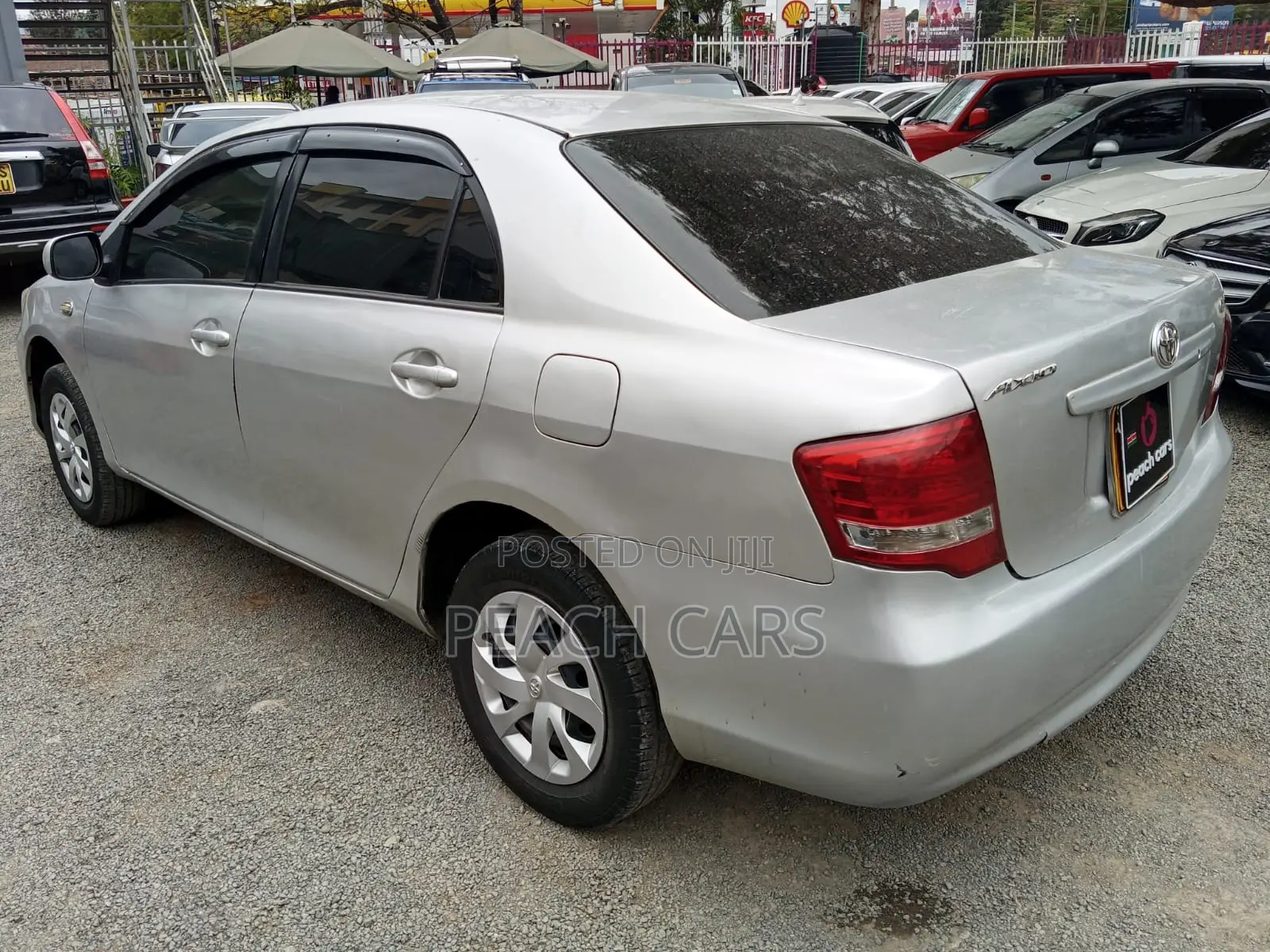 Toyota Axio 2012
