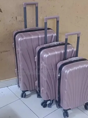 Quality 3 in 1 Luxurious Fibre Suitcase {Luxurious Fibre Suitcase }
