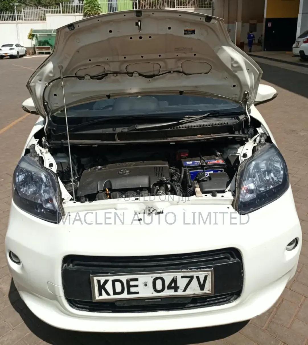 Toyota Porte 2014 White