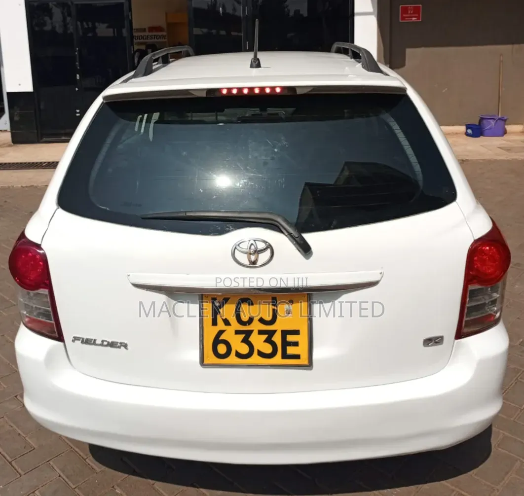 Toyota Corolla Fielder 2010 White