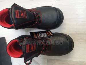 Knicker Safety Boots Strong Grip Reliable Daily Work Safety