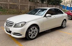 Mercedes-Benz C200 2011 White
