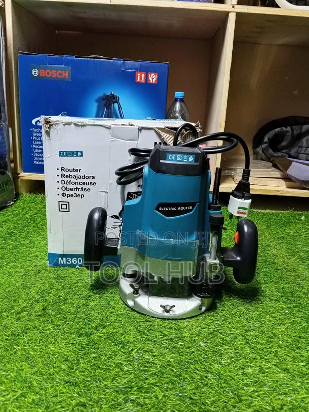 Makita M3600B Plunge Router