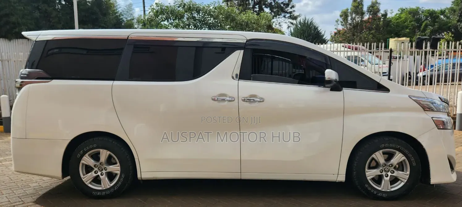 Toyota Vellfire 2.5 Z G Edition 2018 White