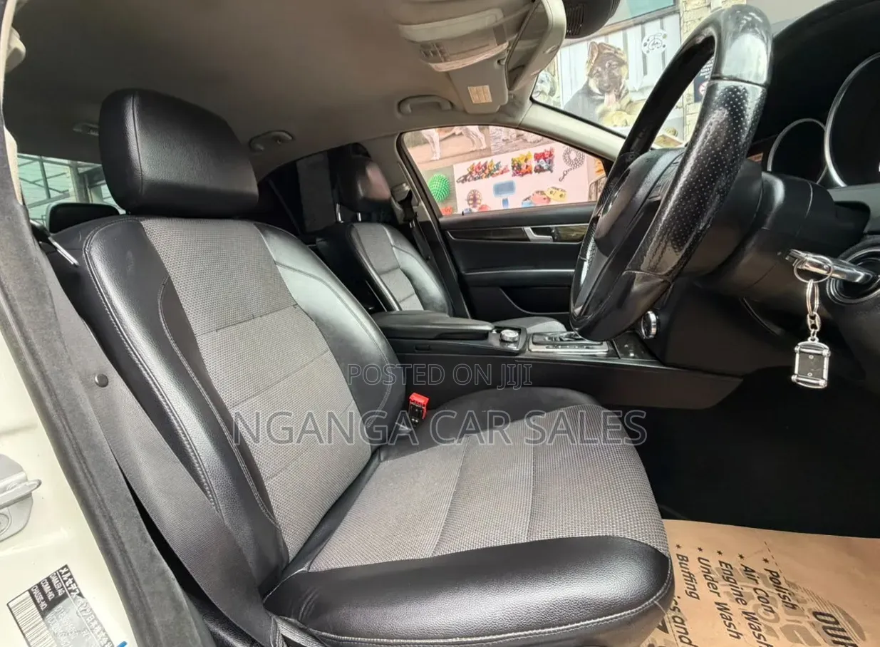 Mercedes-Benz C200 2011 White