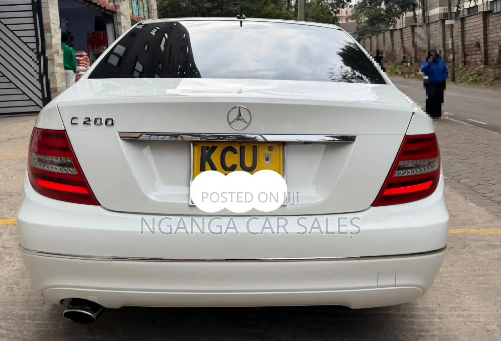 Mercedes-Benz C200 2011 White