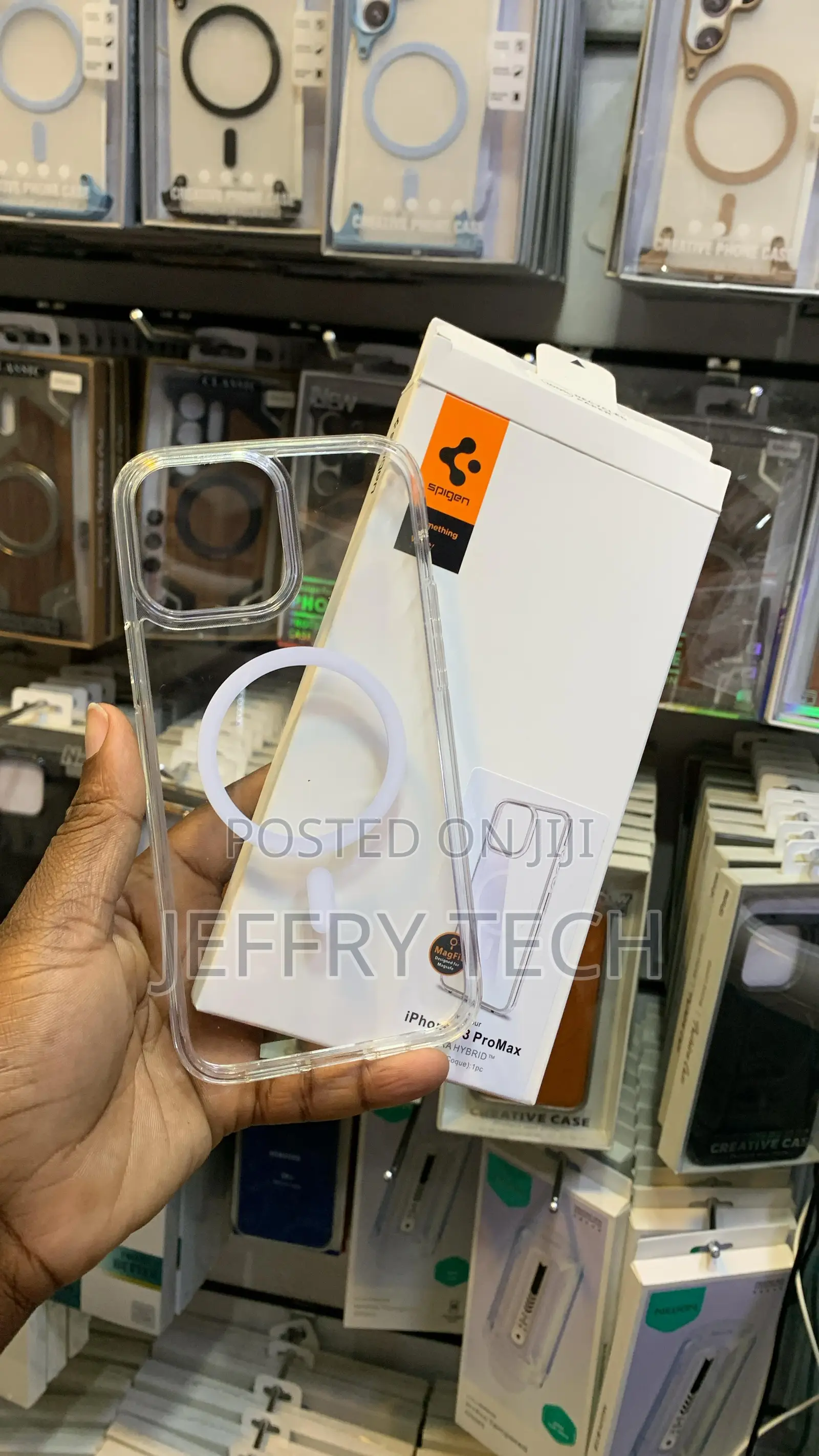 Transparent Phone Case With MagSafe compatibilityiPhone 14 Pro Max