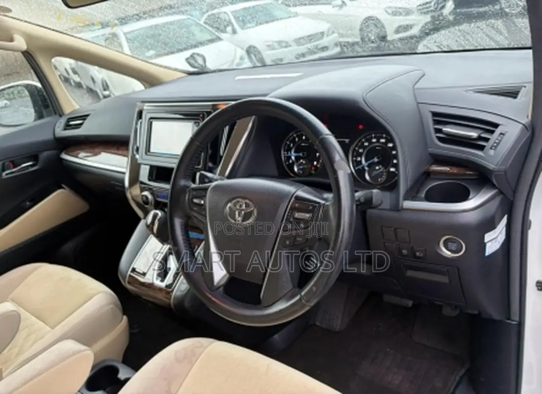 Toyota Alphard 2019 White
