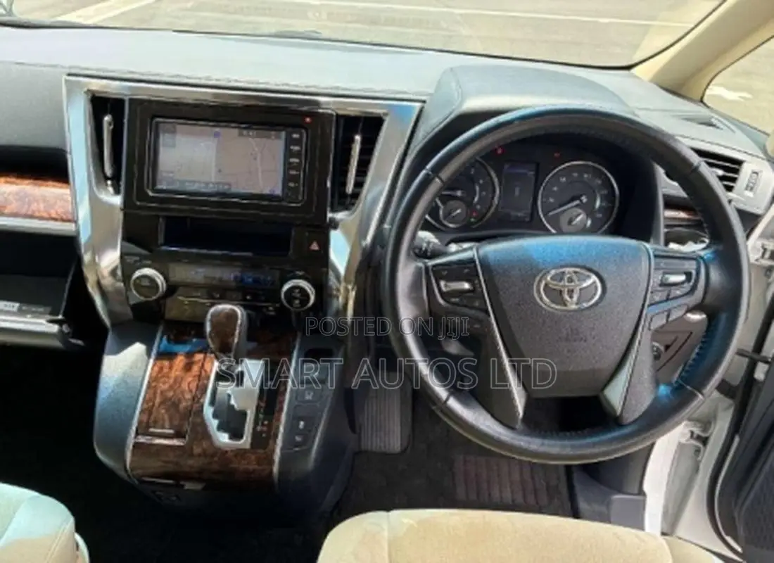 Toyota Alphard 2019 White