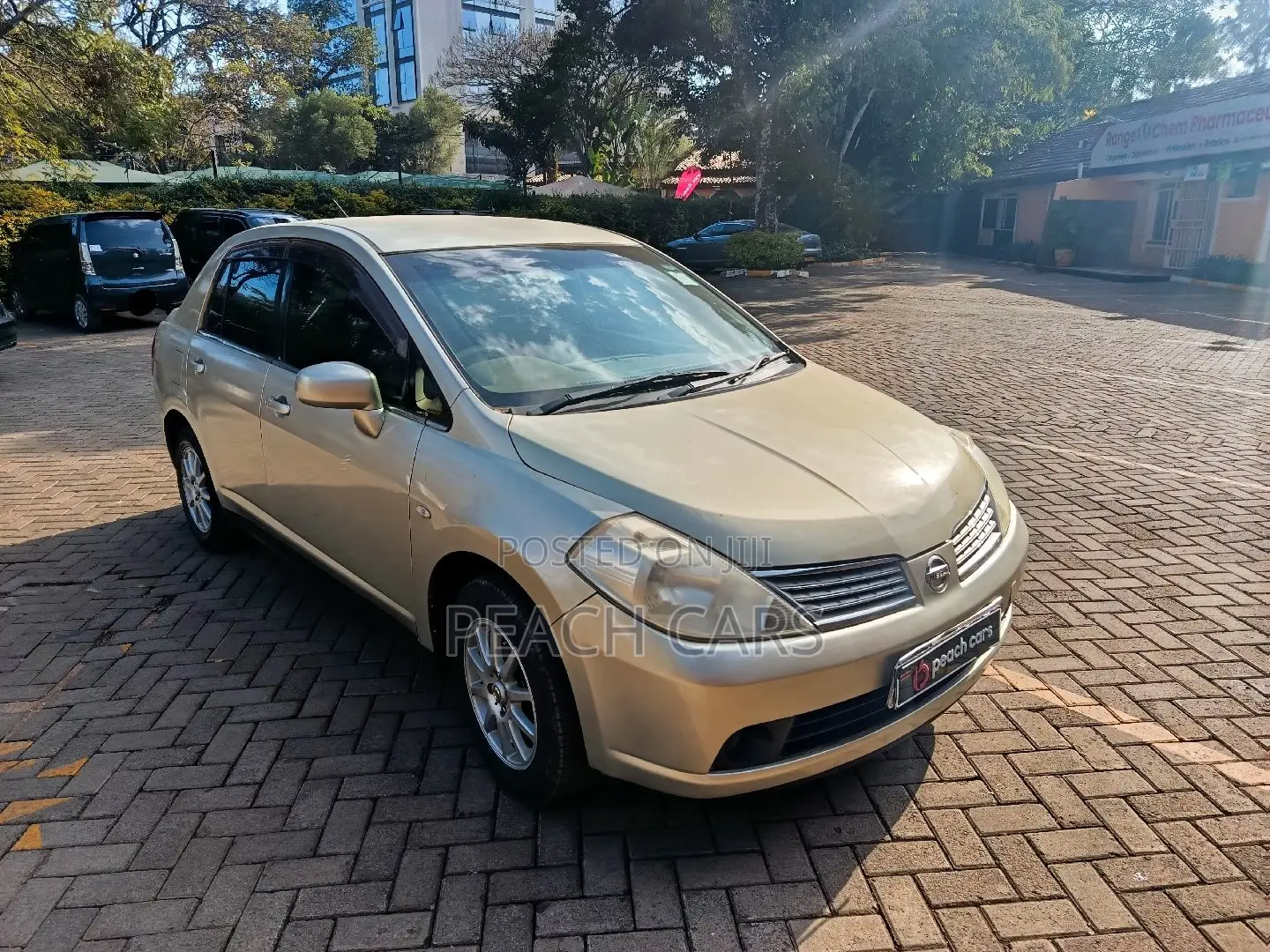 Nissan Tiida 2007 Brown