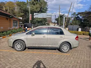 Nissan Tiida 2007 Brown
