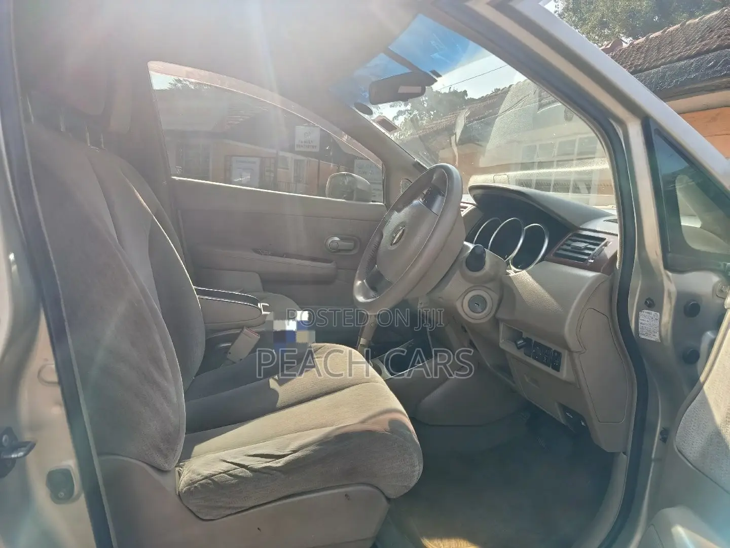 Nissan Tiida 2007 Brown