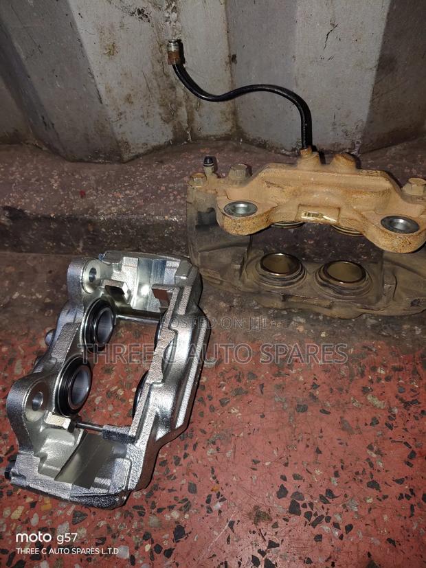 Toyota REVO Brake Caliper