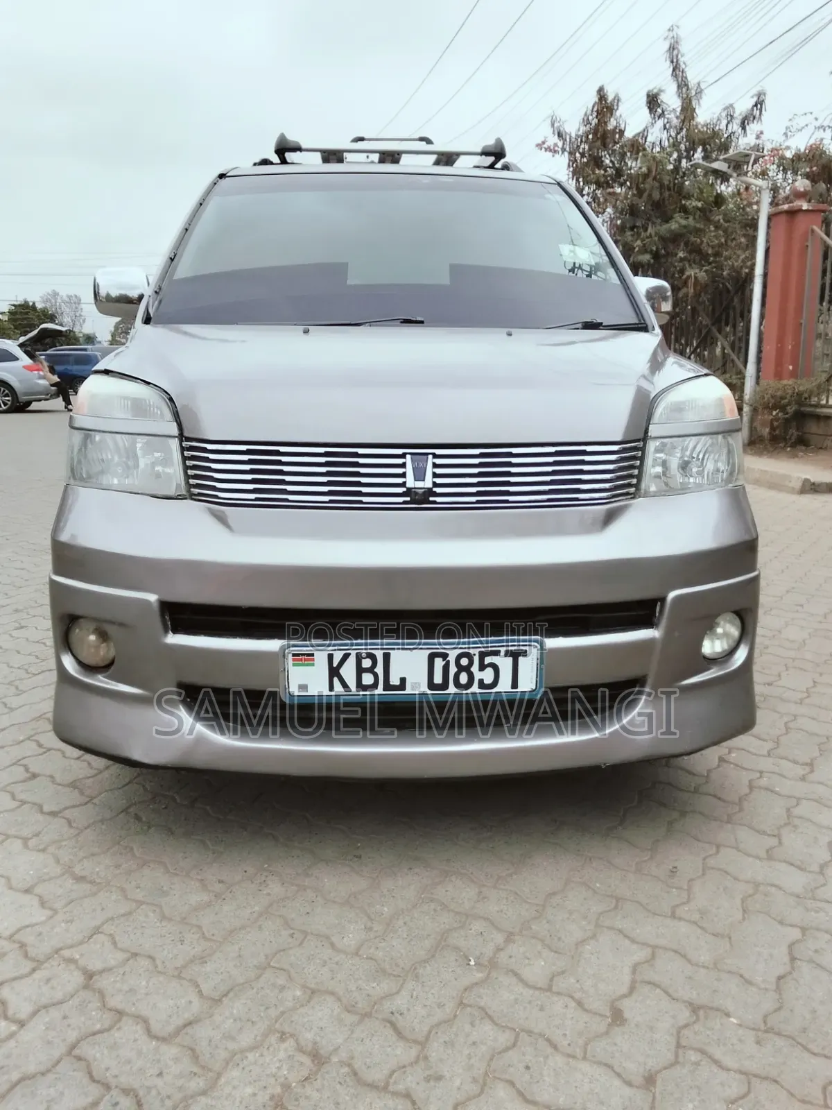 Toyota Voxy 2004 Brown
