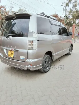 Toyota Voxy 2004 Brown