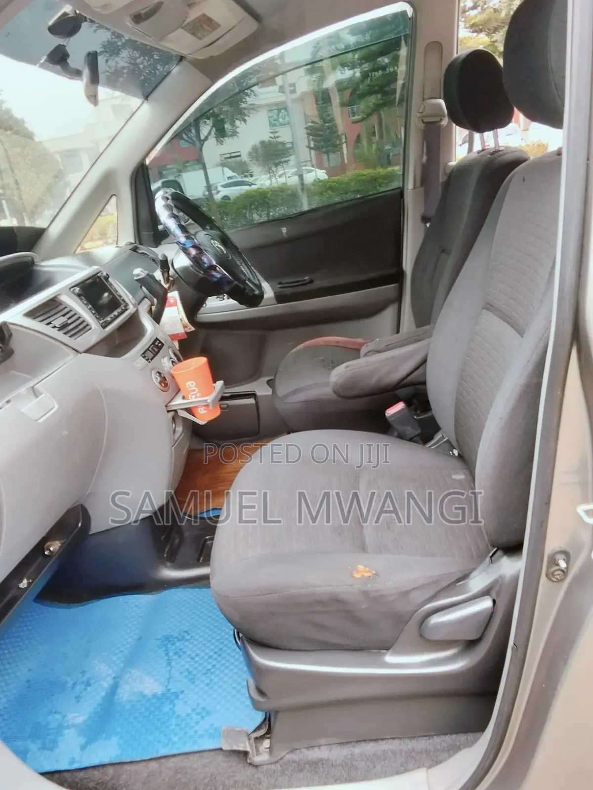 Toyota Voxy 2004 Brown