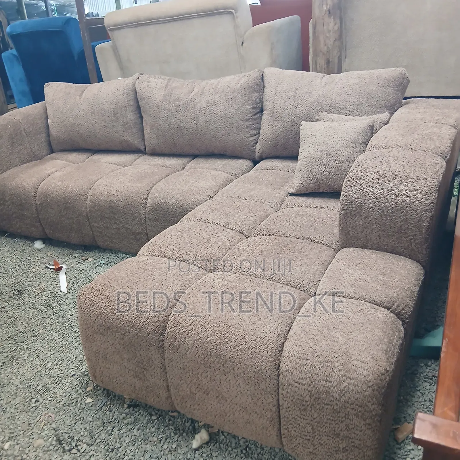 Six Seater Bubble Pillow