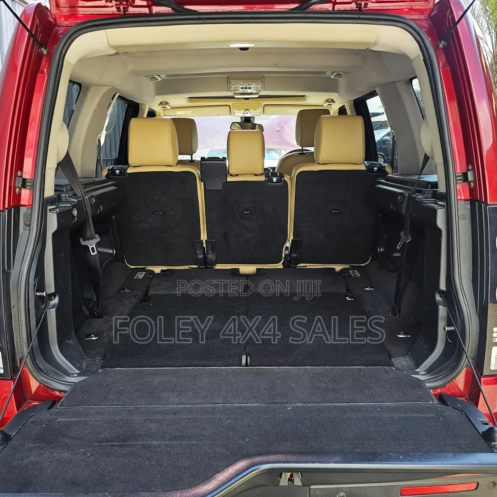 Land Rover Discovery 2012 Red