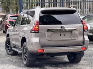 Toyota Land Cruiser Prado 2.8 2021 Gray