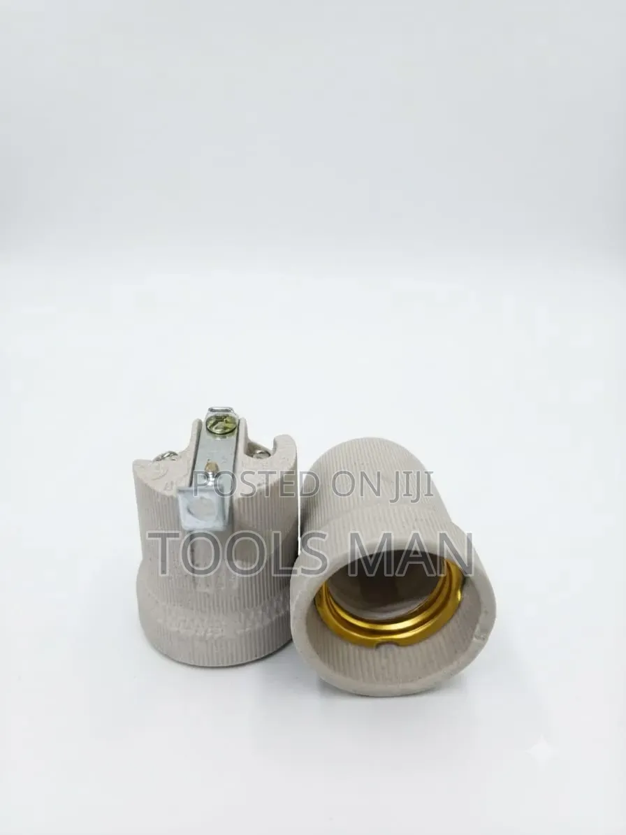 E27 Ceramic Lamp Holder.