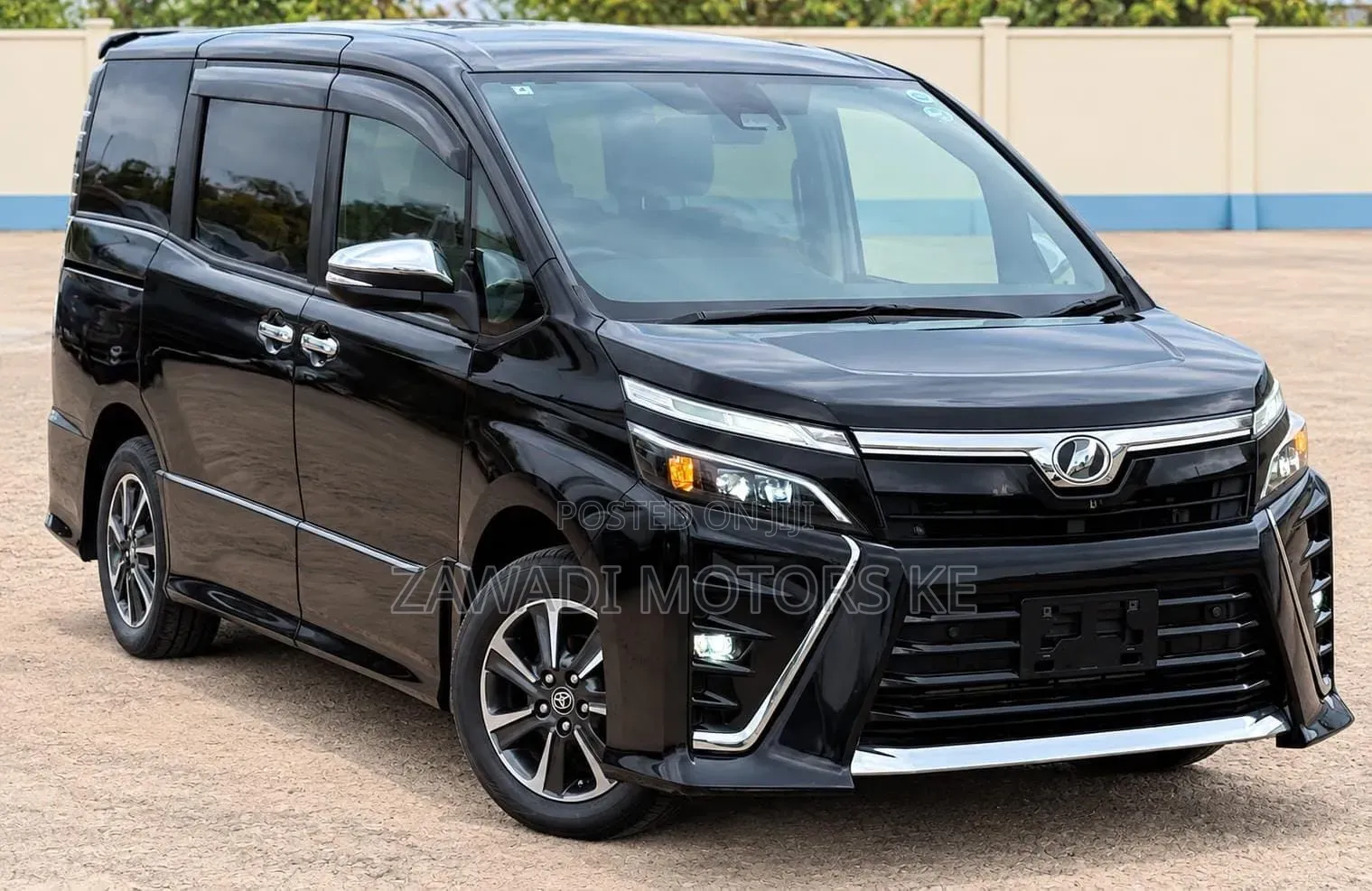 Toyota Voxy V 2WD 8-Seater 2019 Matt Black