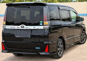 Toyota Voxy V 2WD 8-Seater 2019 Matt Black