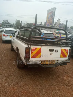 Nissan Pick-Up 2008 White