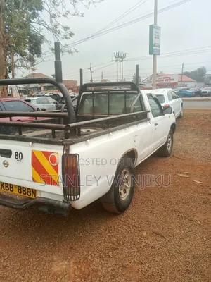 Nissan Pick-Up 2008 White