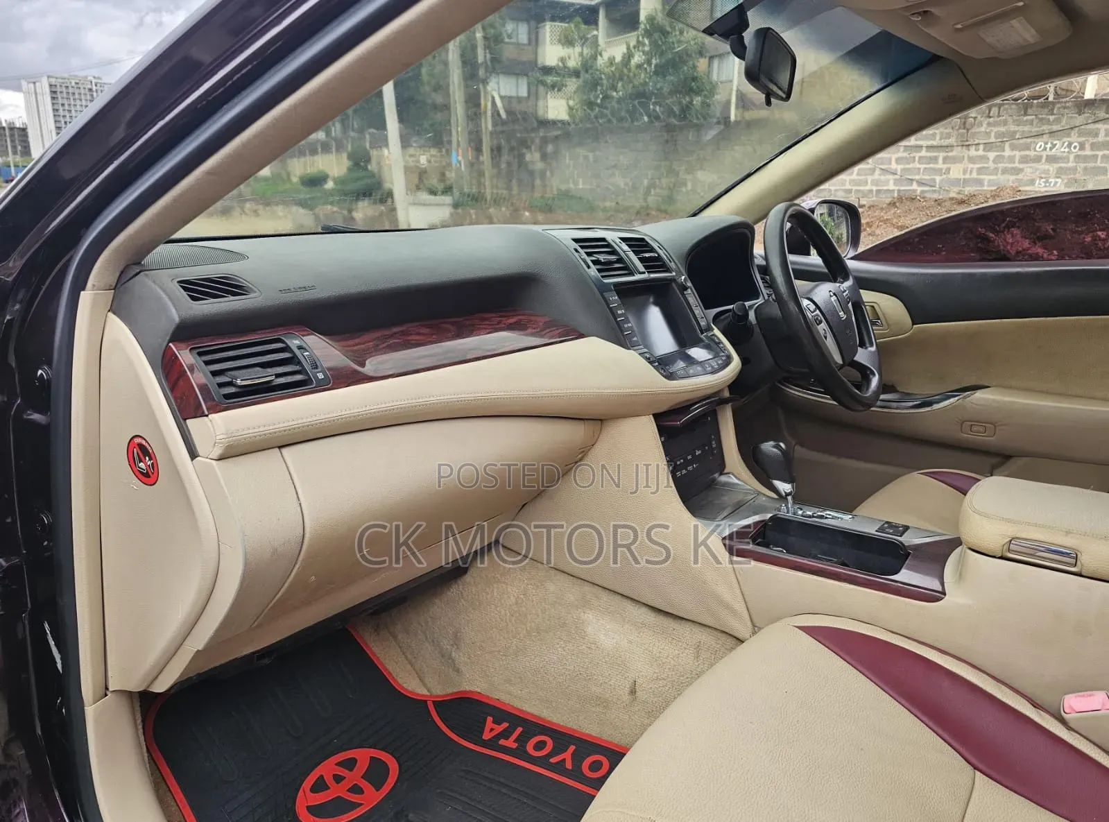 Toyota Crown 2010 Burgundy